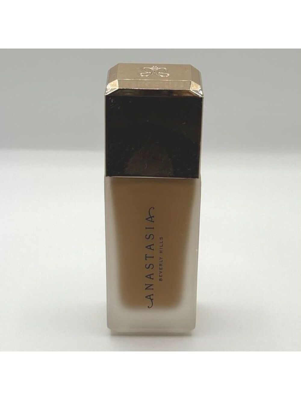Anastasia "4W" Impeccable Blurring Matte Foundation